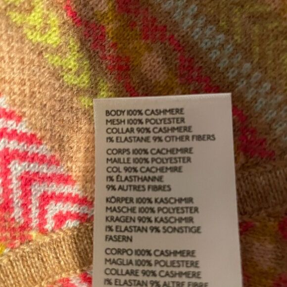 NWT Anthropologie Cashmere sweater tank size M
Retail $158
100% cashmere - Picture 5 of 9